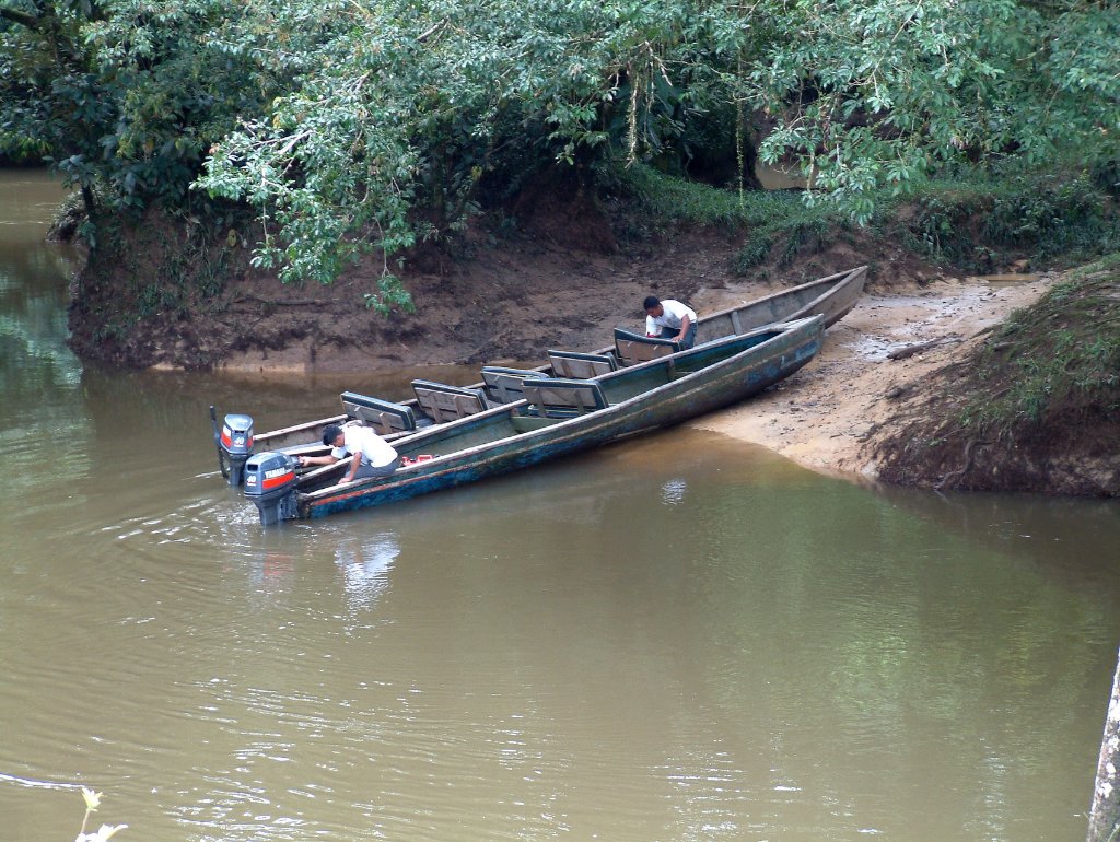 02-Our boat in the Reserva Cuyabena.jpg - Our boat in the Reserva Cuyabena